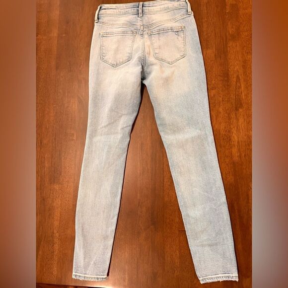 Old Navy Mid Rise Light Wash Distressed Patch Knee Super Skinny Jeans Women 0 - Picture 3 of 8